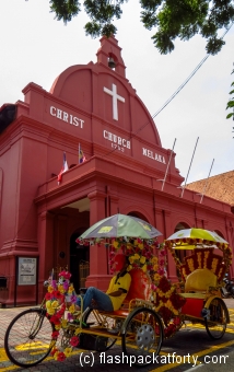 christ-church-malacca-and-trishaws