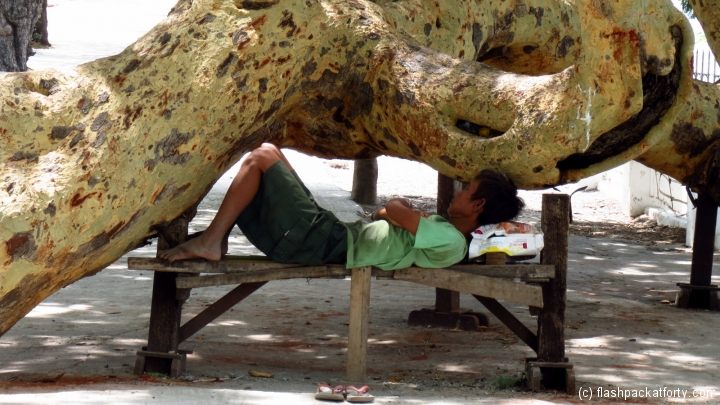 man-takes-resy-mandalay