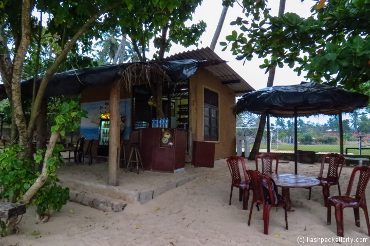 government-cheap-beer-shop-mirissa-beach
