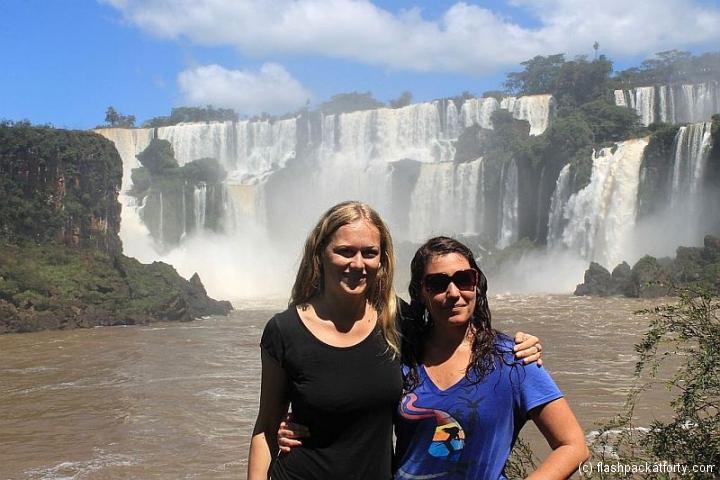 dani-and-jess-at-iguazu-falls