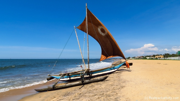 traditional-fishing-boat-negombo-beach