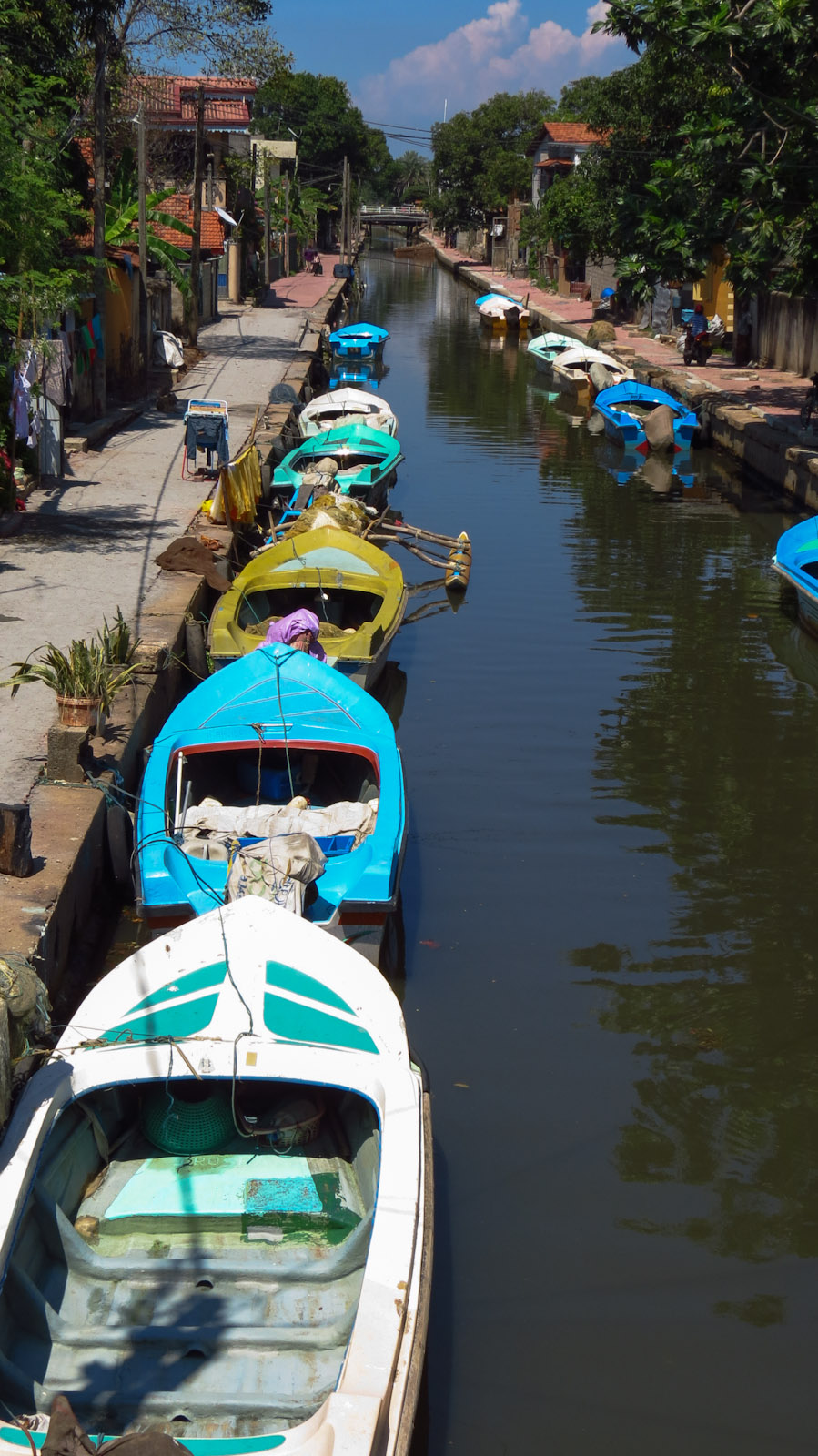 canal-from-lagoon-at-negombo