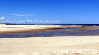 pakiri-beach-sea-stream