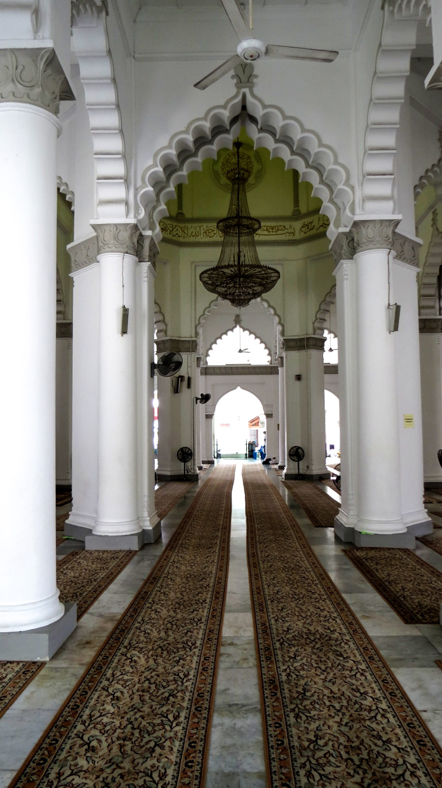 kapitan-keling-mosque-penang-interior