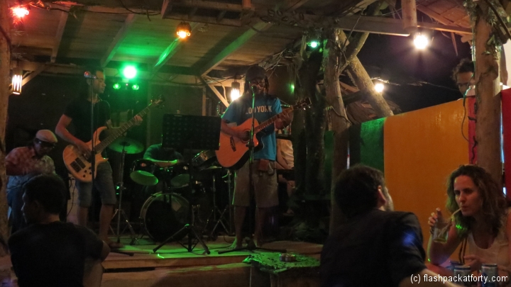 live-band-monkey-bar-perhentian-malaysia