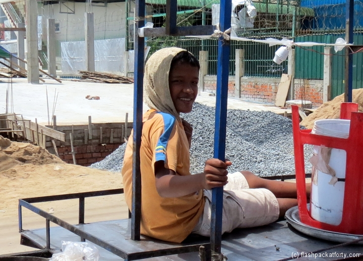 smiling-kid-phnom-penh