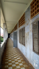 tuol-sleng-museum-phnom-penh