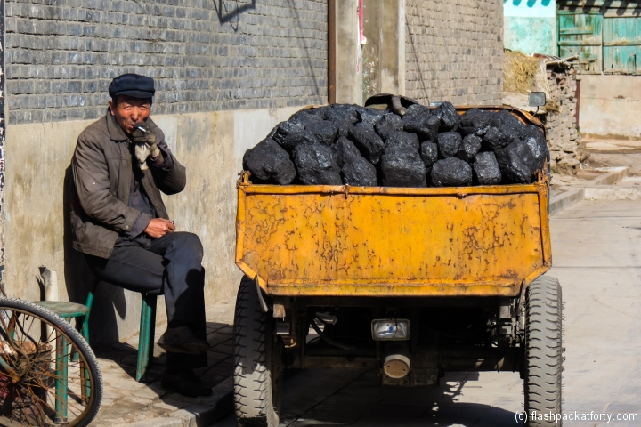 coal-seller-pingyao-china