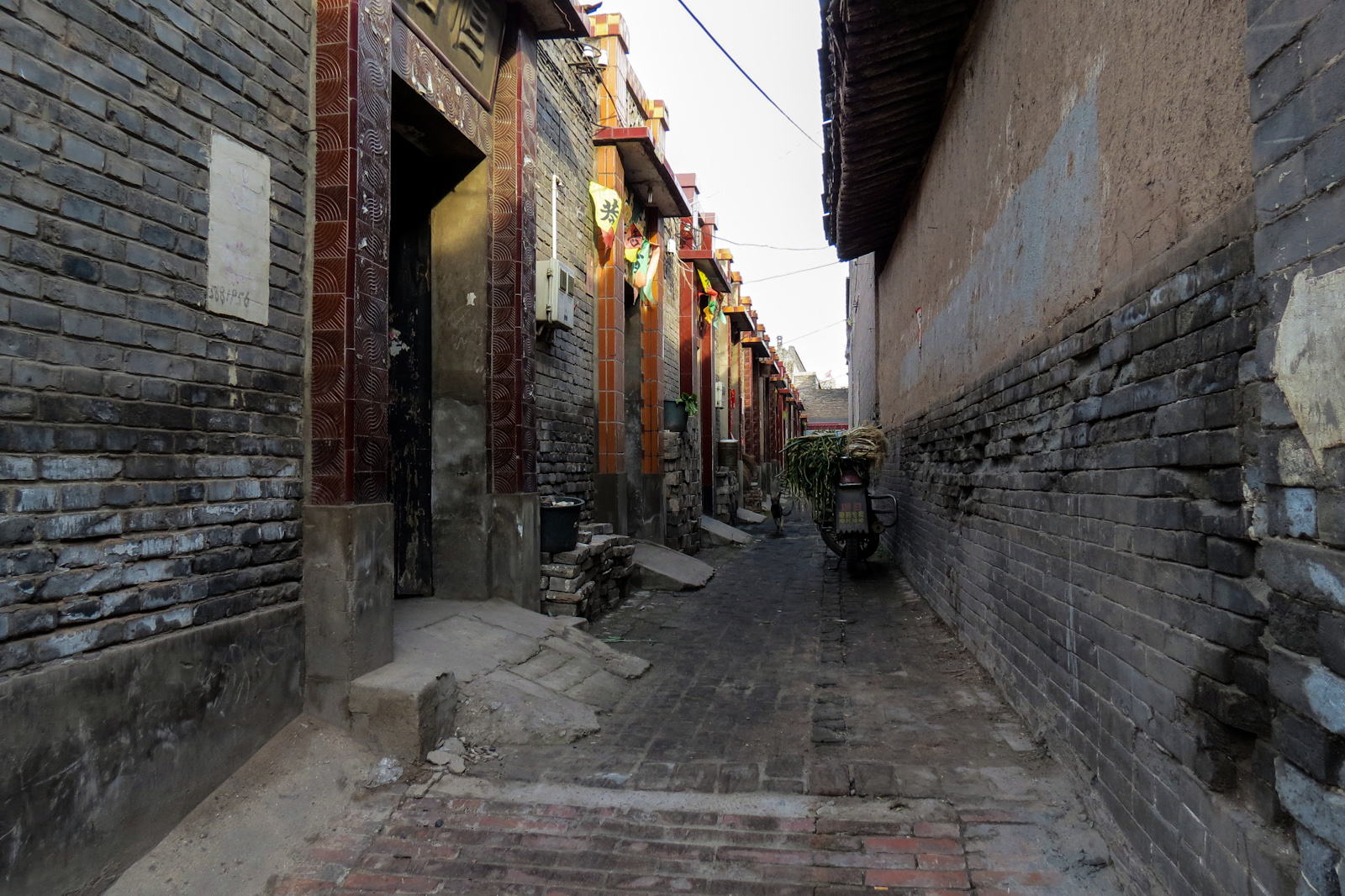 pingyao-traditional-back-street-houses