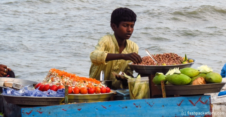 pondicherry-beach-seller