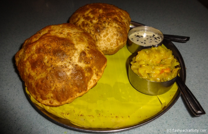 south-indian-aloo-and-bread