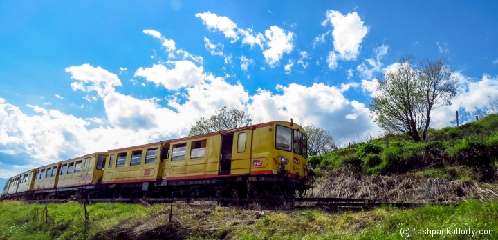 le-petit-train-jaune-france-pyrenees