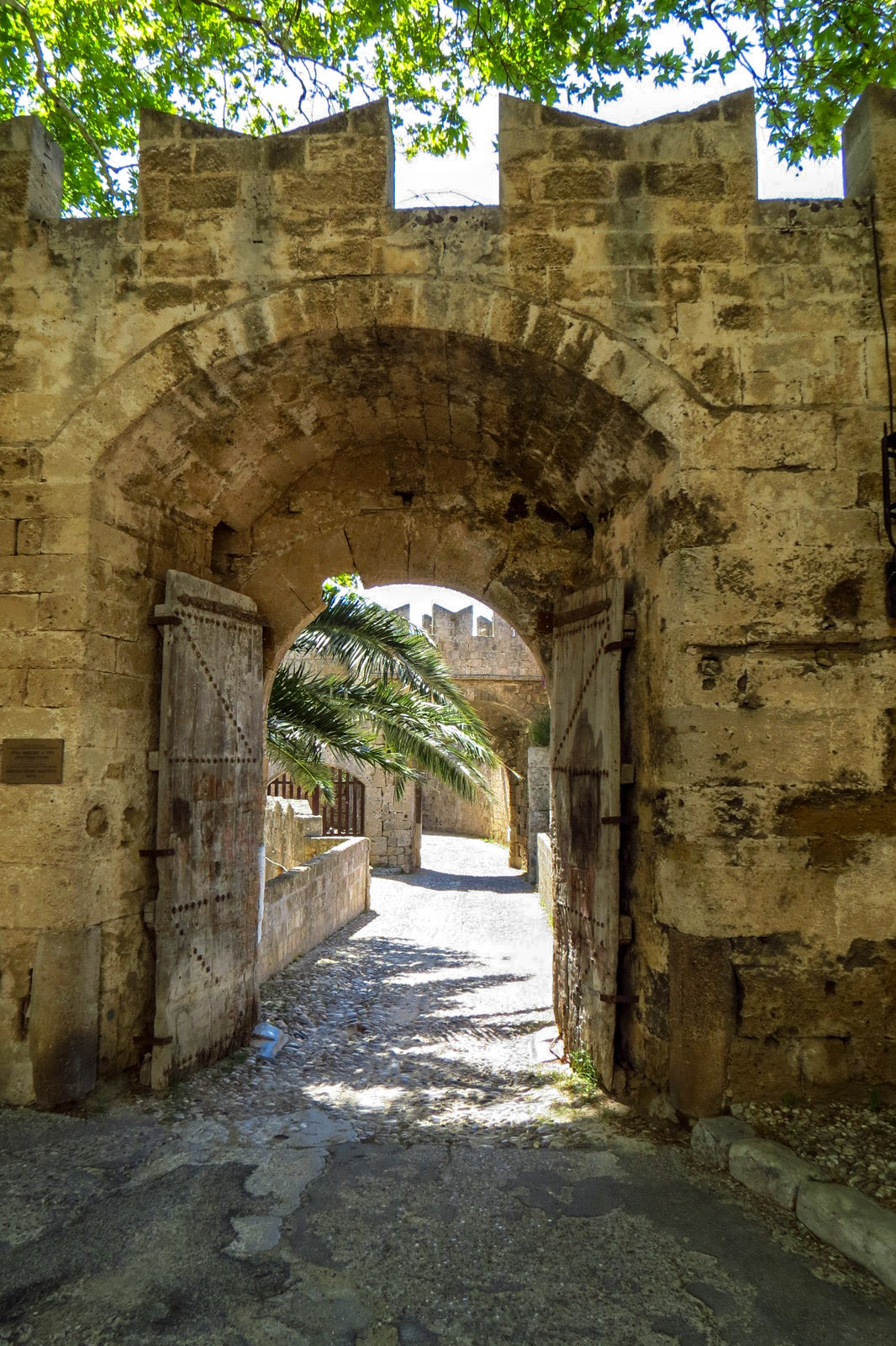 entrance-to-rhodes-old-town