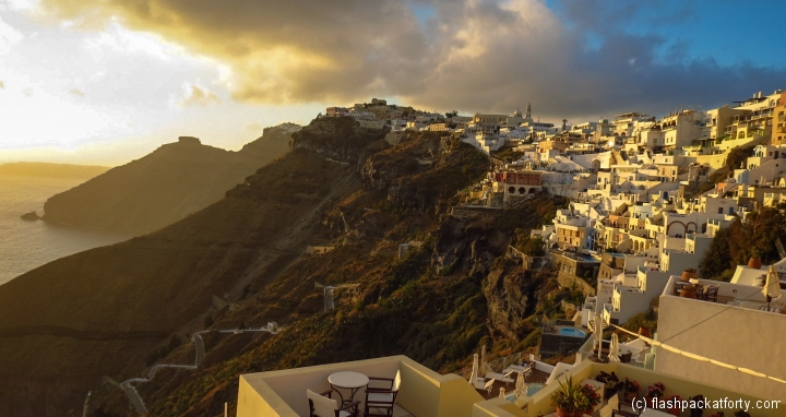 sunset-at-oia-houses