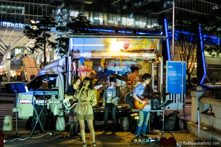 seoul-street-band-in-a-van