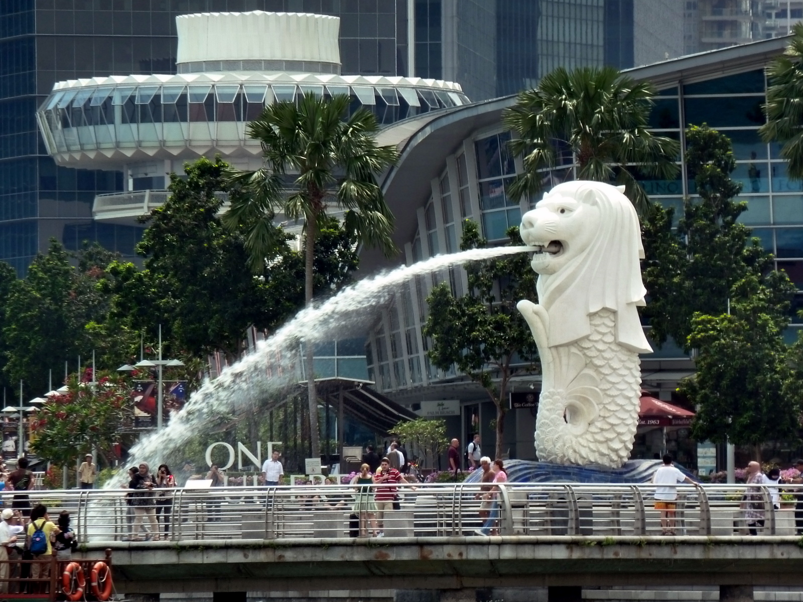 marina-bay-fountain-singapore