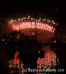opera-house-and-bridge-fireworks