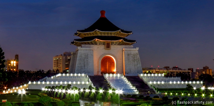 chiang-kai-shek-night-time-view