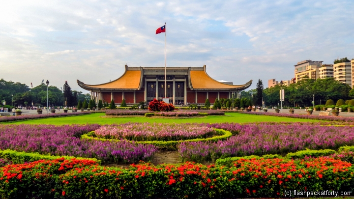 sun-yat-sen-memorial-with-flower-grden