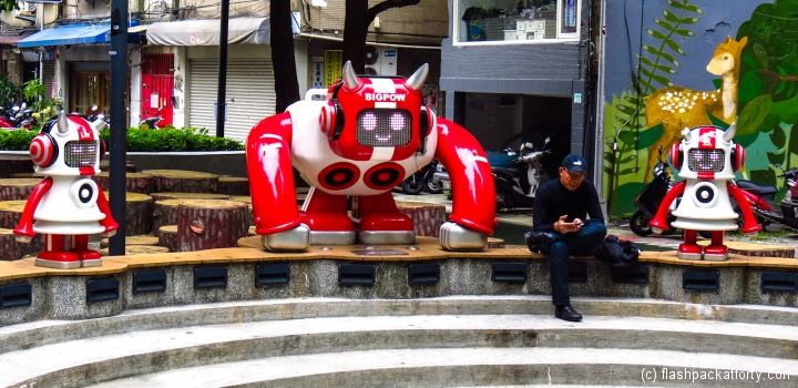 taipei-museum-of-modern-art-external-sculpture
