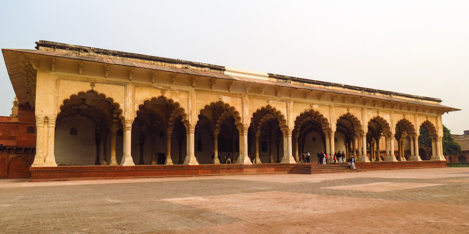 agra-fort-arched-wall