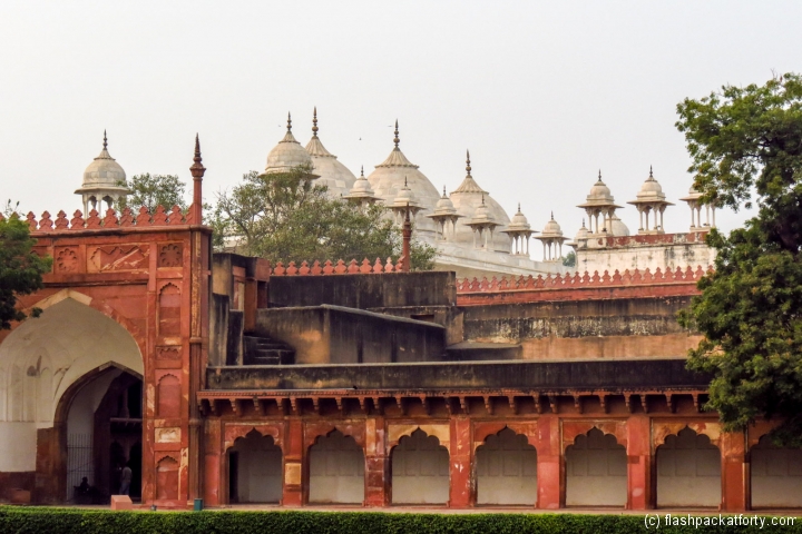 agra-fort-domes-and-arches-india