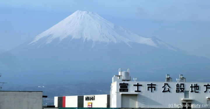 mount-fuji-view-from-shinkansen