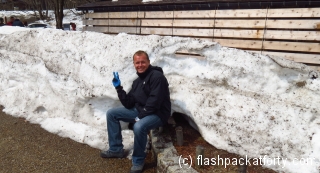 shirakawa-go-snow-seat