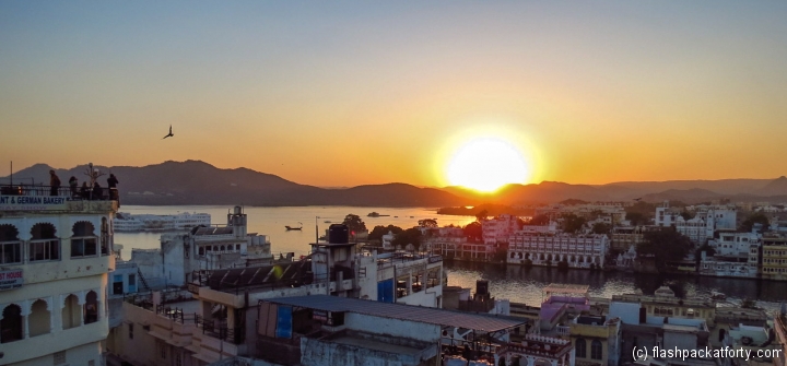 sunset-over-lake-udaipur