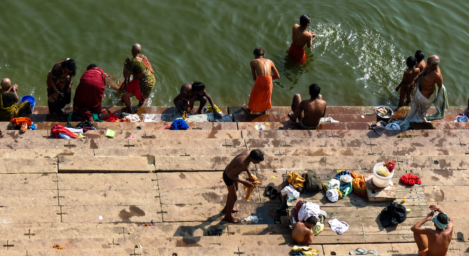 bathing-ghats-cleansing-sins-varanasi