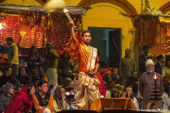 aarti-ceremony-main-ghat-varanasi