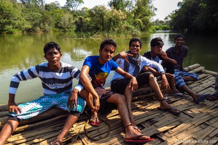 indian-teenagers-posing-wayanad-kuruwa-dweep