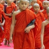 shwedagon-pagoda-monk-procession