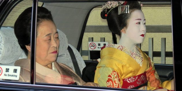 Photo Flashback – Kyoto: Geisha and Hanami